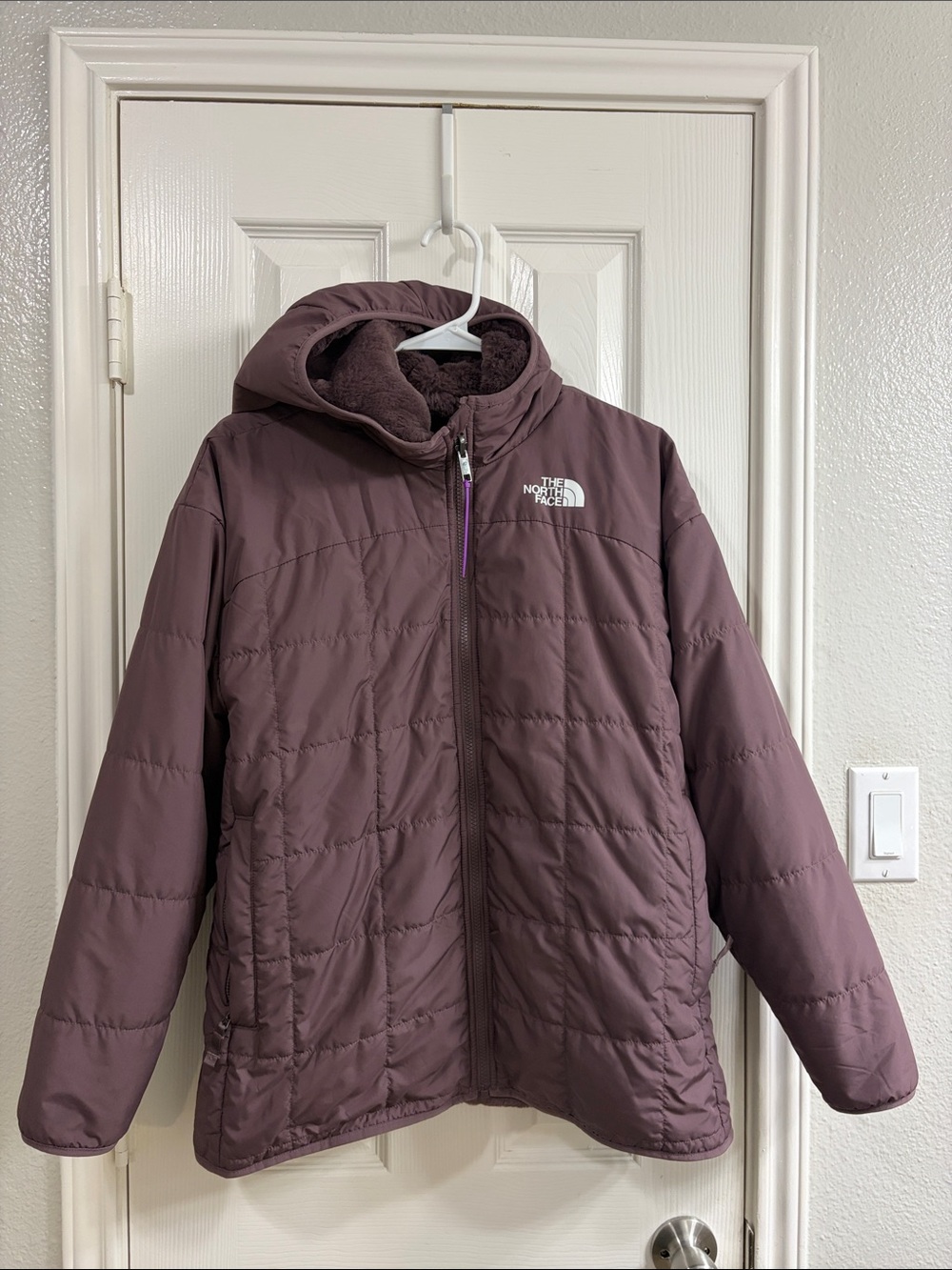 The North Face Kids Mauve Quilted Hooded Puffer Jacket